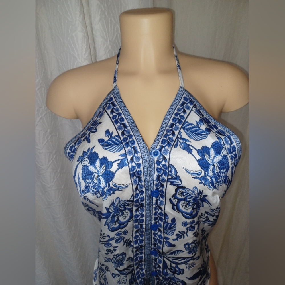 Women Size L Blue and White Floral Halter Top it is not a brand - Picture 6 of 10
